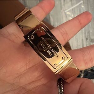 Michael kors rose gold bracelet